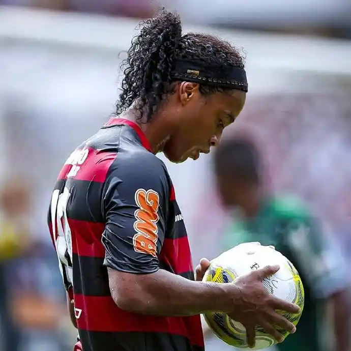 效力于巴黎 效力于巴黎