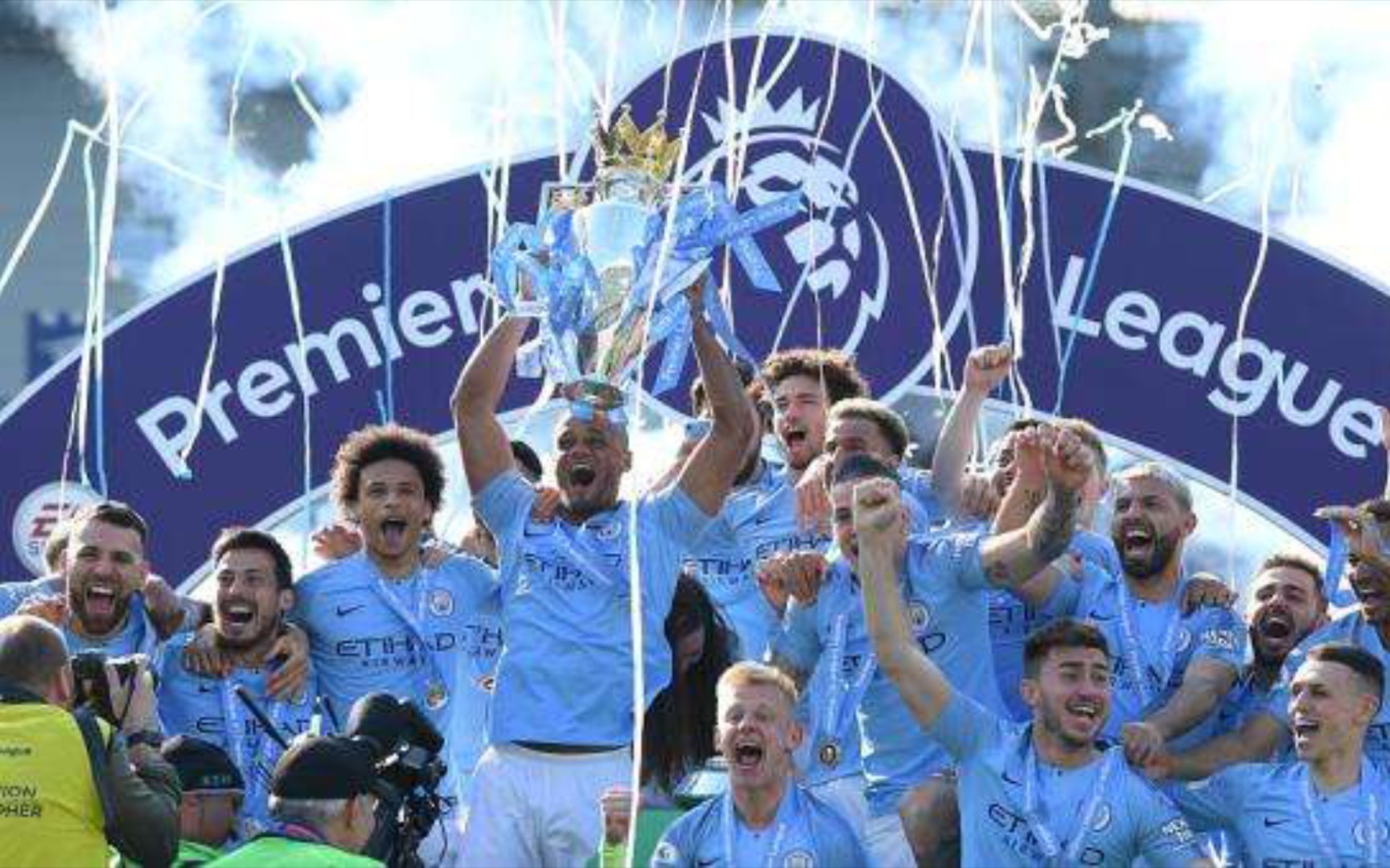 支欲争夺冠 支欲争夺冠